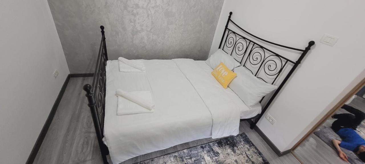 Andi 2-Apartament Băile Herculane エクステリア 写真